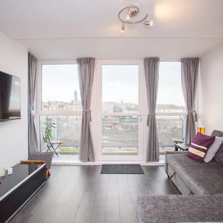 Beautiful Flat With Panoramic Views Over The City Glasgow Exterior photo