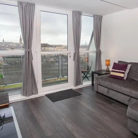 Beautiful Flat With Panoramic Views Over The City Glasgow Exterior photo