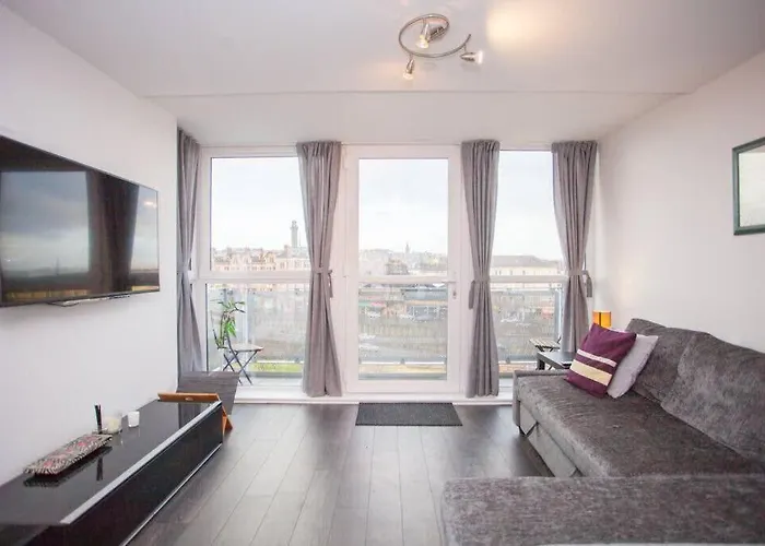 Beautiful Flat With Panoramic Views Over The City