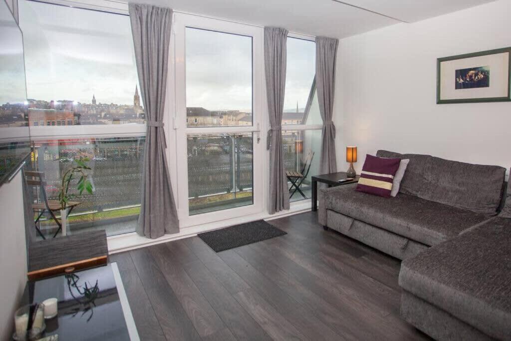 Beautiful Flat With Panoramic Views Over The Apartment